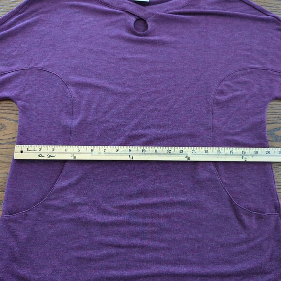 Chico's Purple Tunic Top Size‎ L Short Sleeve Keyhole Neckline Side Pockets - Picture 11 of 13